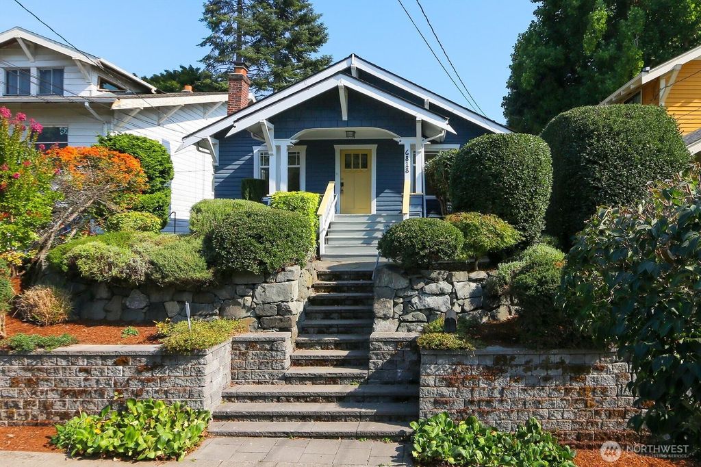 Photo of 6818 16th Avenue NE, Seattle, WA 98115 (MLS # 2436434)