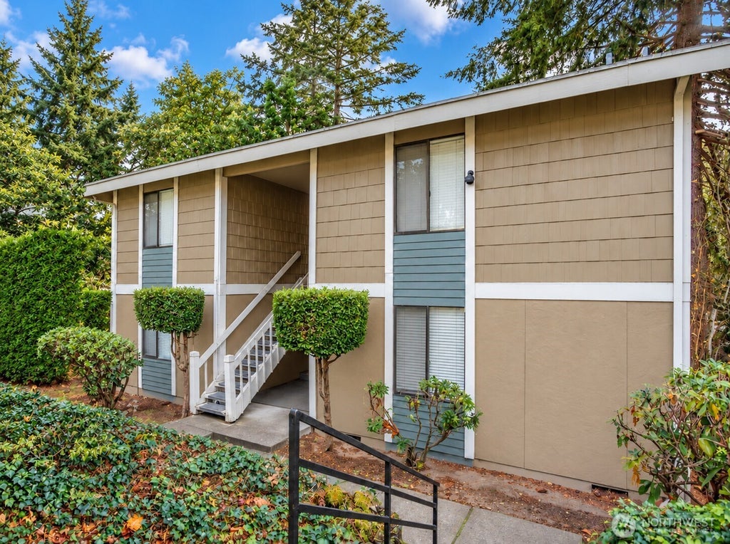 Photo of 34246 1st Place S, Federal Way, WA 98003 (MLS # 2586121)