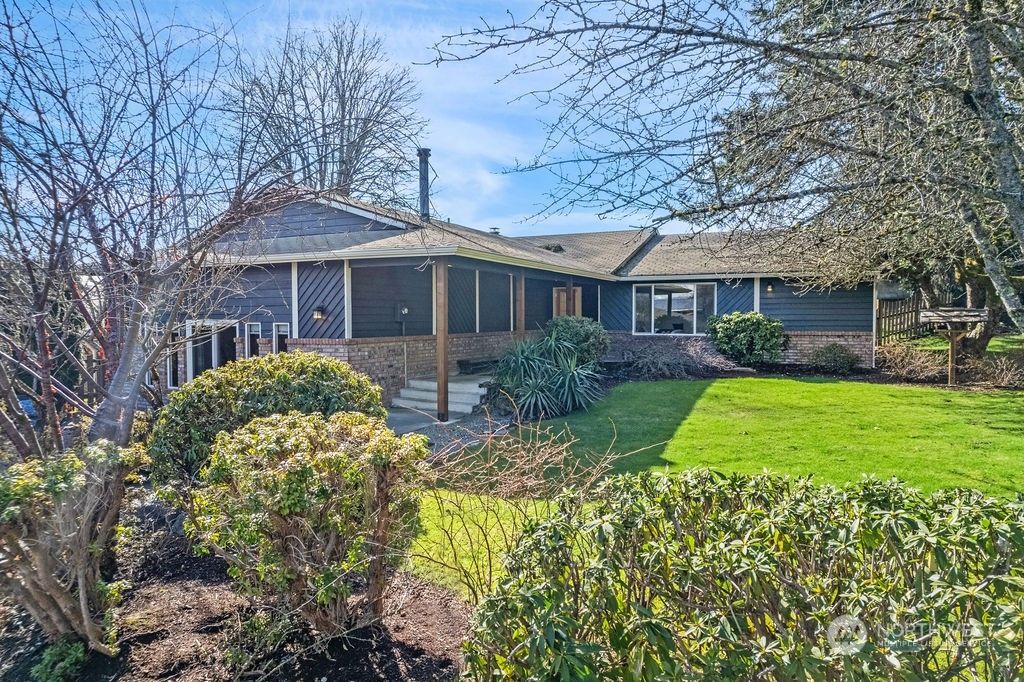 Photo of 1606 114th Avenue NE, Lake Stevens, WA 98258 (MLS # 2045041)