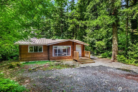 Photo of 6105 Poppy court CT, Maple Falls, WA 98266 (MLS # 2568031)