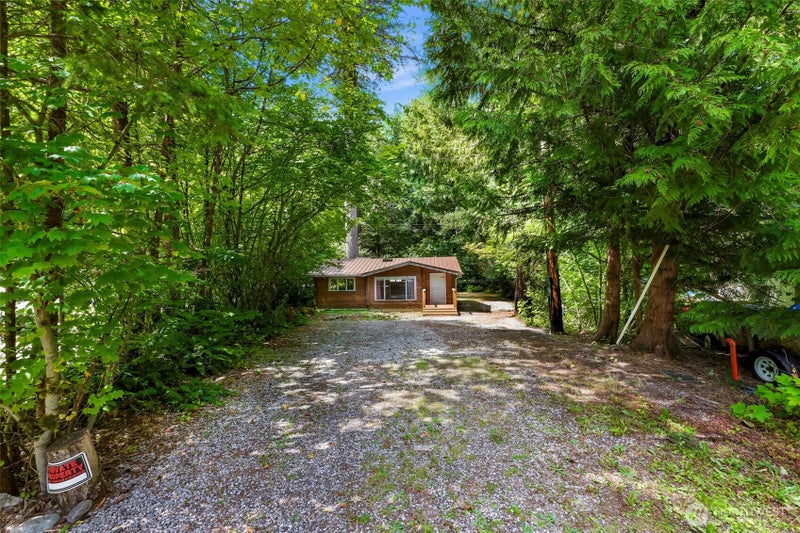 6105 Poppy court