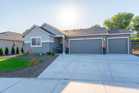 Photo of 508 N Bufflehead BLVD, Moses Lake, WA 98837 (MLS # 2437868)