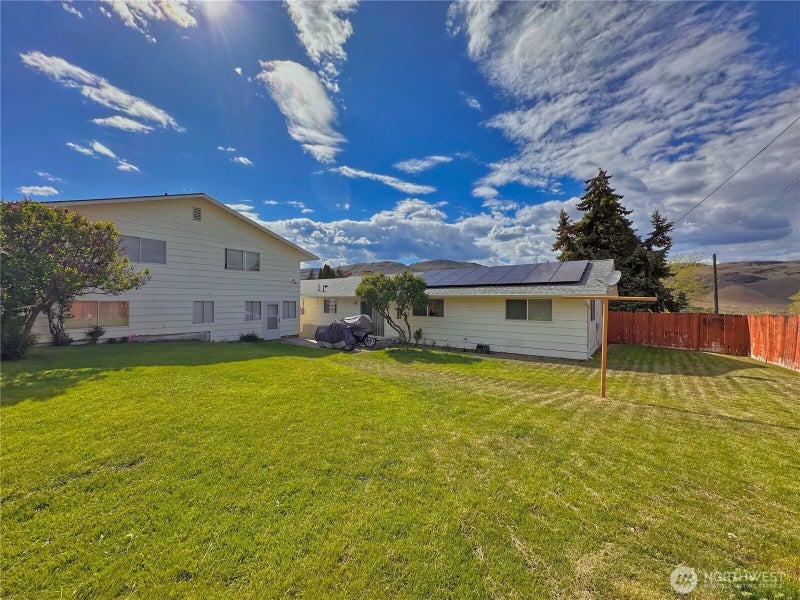 1113 River Drive