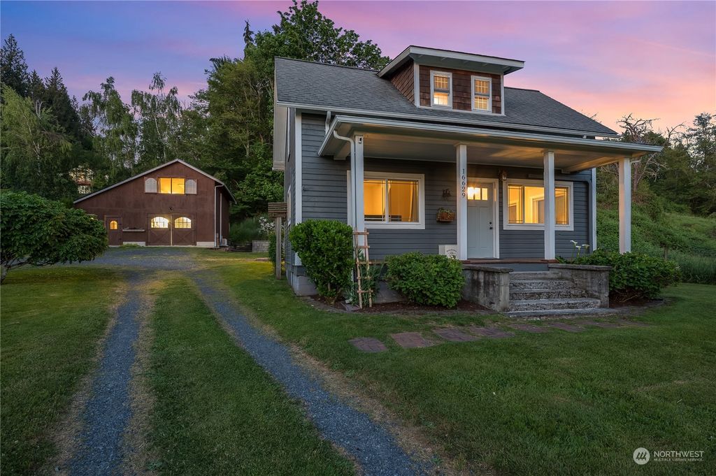 Photo of 16629 67th Avenue NE, Arlington, WA 98223 (MLS # 2075683)