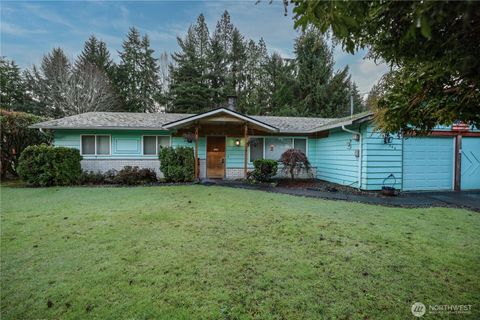 Photo of 304 Linkshire Drive, Aberdeen, WA 98520 (MLS # 2467496)