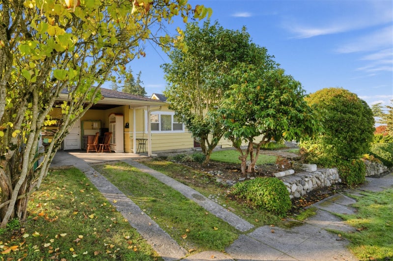 304 E Highland Avenue