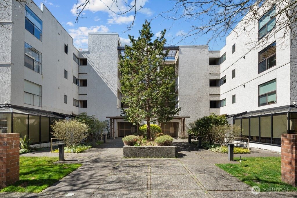 Photo of 5025 California Avenue SW #402, Seattle, WA 98136 (MLS # 2507355)