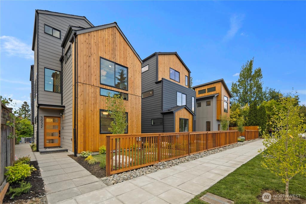 Photo of 3932 S Angeline Street, Seattle, WA 98118 (MLS # 2547755)