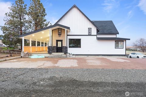 Photo of 310 Bronson Street, Hatton, WA 99344 (MLS # 2461151)