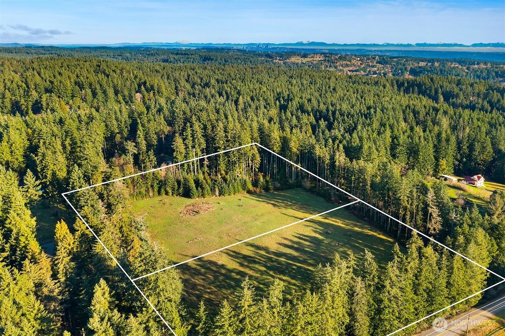 Photo of 12382 SW 220th Street, Vashon, WA 98070 (MLS # 2510606)