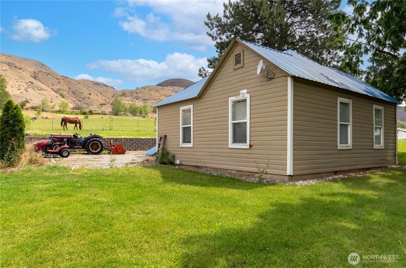 31952 Highway 97