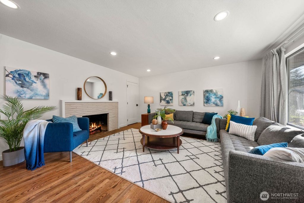 Photo of 2110 SW 339th Street, Federal Way, WA 98023 (MLS # 2351823)