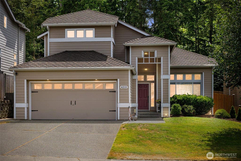 Photo of 4210 258th Avenue SE, Sammamish, WA 98029 (MLS # 2561132)