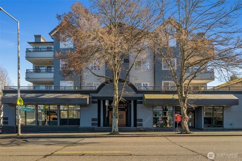 9222 Roosevelt Way NE A Seattle WA 98115