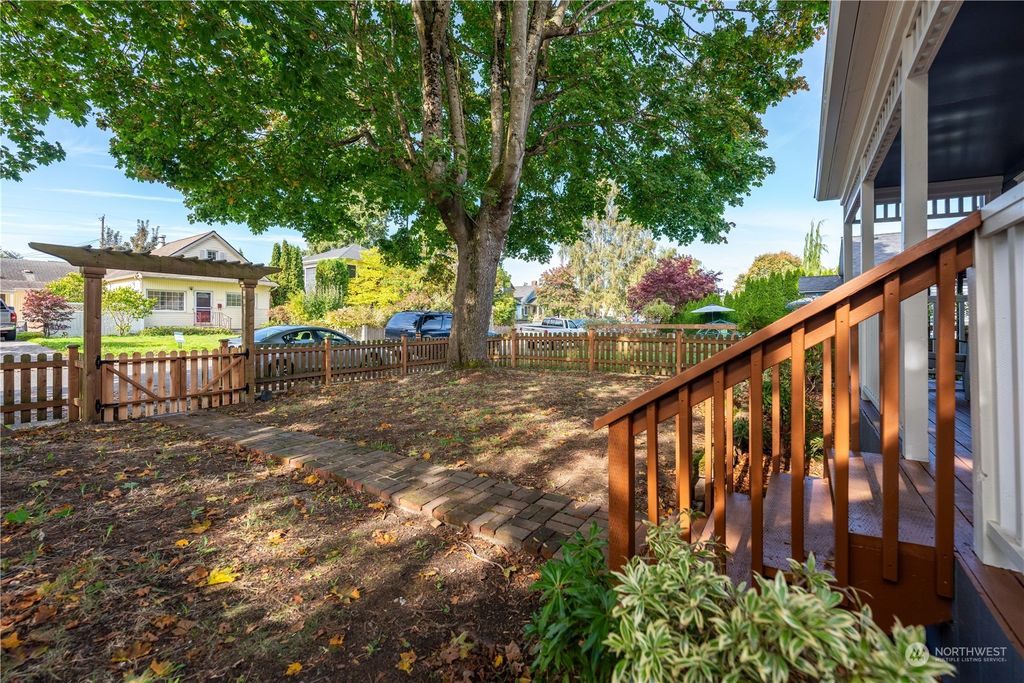 Photo of 2231 Lombard Avenue, Everett, WA 98201 (MLS # 2300972)