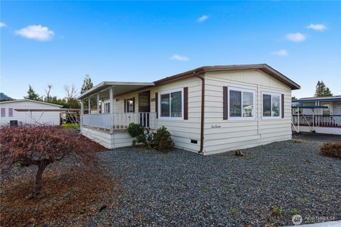 Photo of 1170 Cedar Drive, Enumclaw, WA 98022 (MLS # 2465447)