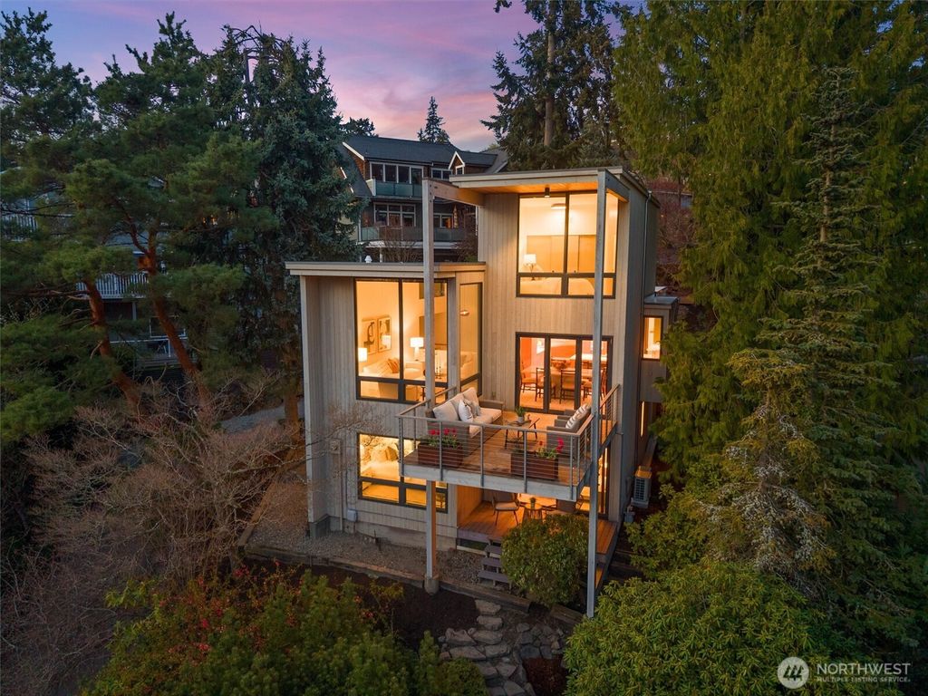 Photo of 8718 43rd Place SW, Seattle, WA 98136 (MLS # 2502922)