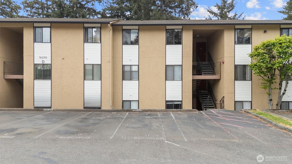 Photo of 16200 NE 12th Court #D59, Bellevue, WA 98008 (MLS # 2526684)
