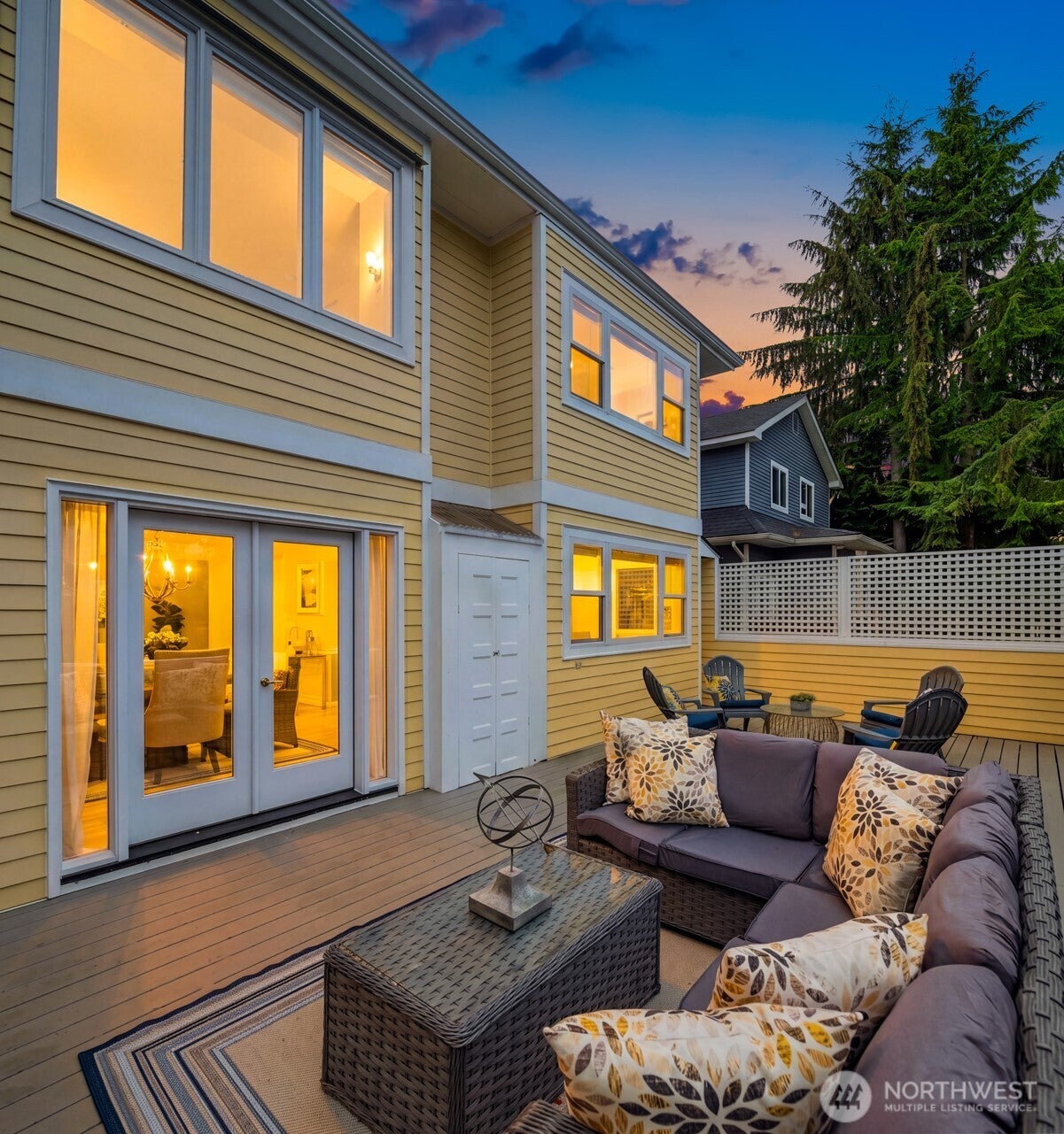 822 W Fulton Street