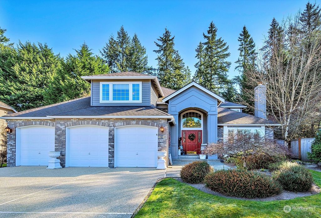 Photo of 21441 SE 35th Way, Sammamish, WA 98075 (MLS # 2040433)