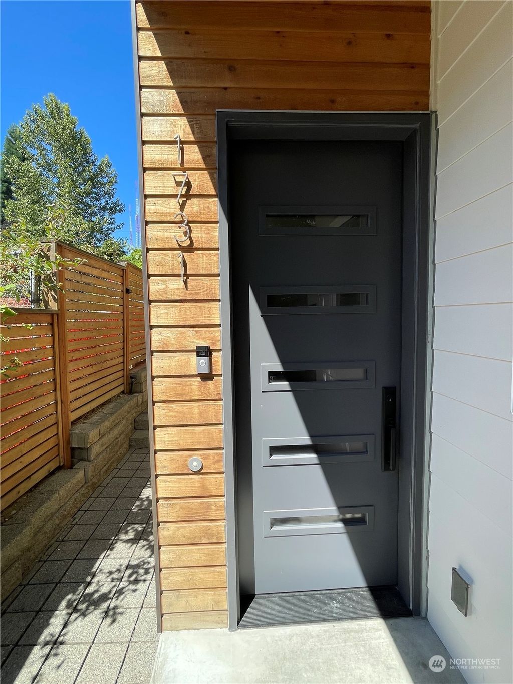 Photo of 1731 25th Avenue, Seattle, WA 98122 (MLS # 2254151)