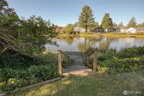 Photo of 209 Canal Drive SE, Ocean Shores, WA 98569 (MLS # 2445768)