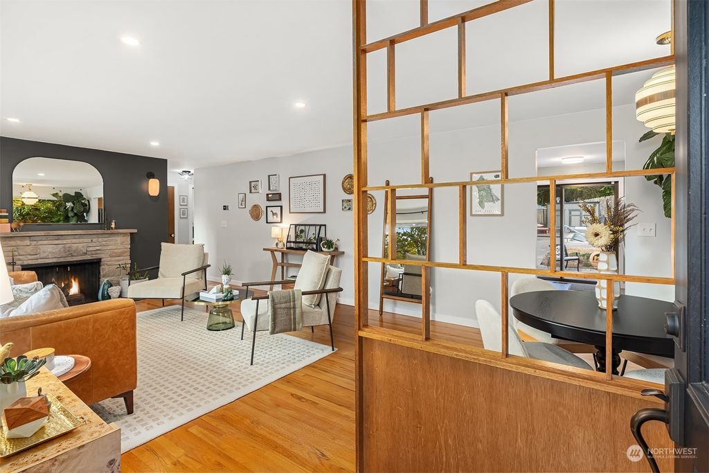 Photo of 3020 SW 115th Street, Seattle, WA 98146 (MLS # 2287730)