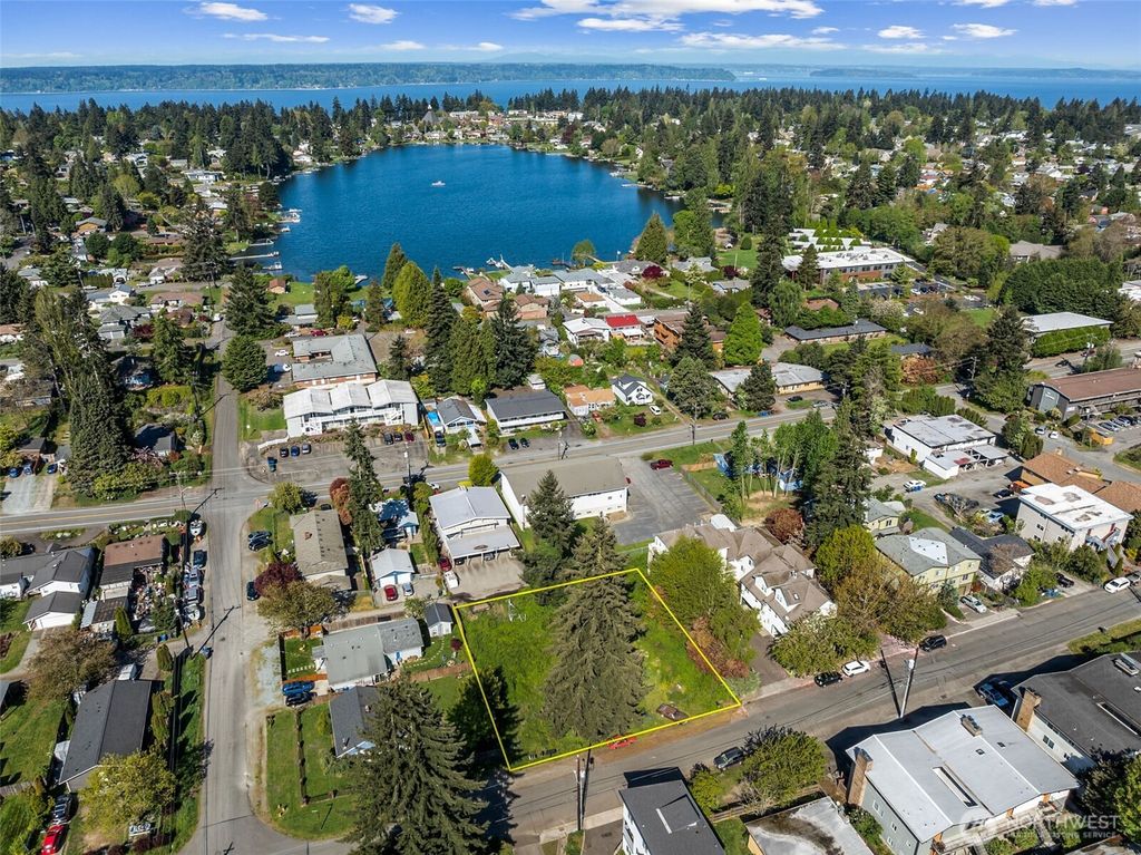 Photo of 15439 9th Avenue SW, Burien, WA 98166 (MLS # 2513150)