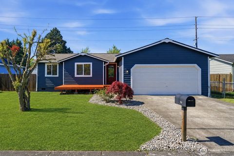 Photo of 751 SW William Avenue, Chehalis, WA 98532 (MLS # 2514021)
