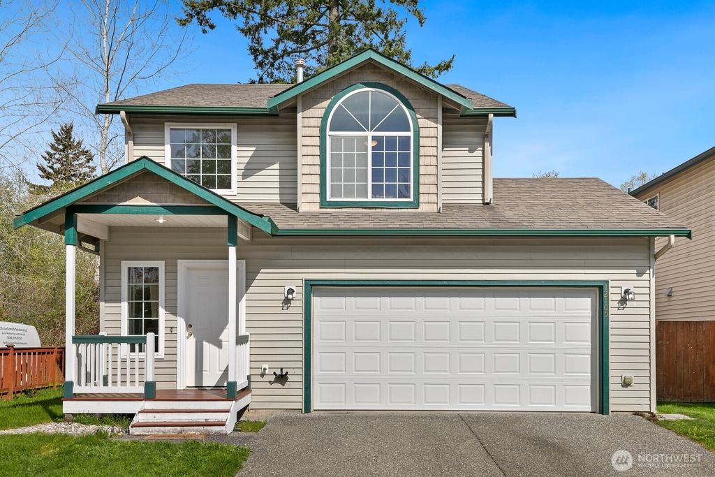 Photo of 12105 29th Avenue W, Everett, WA 98204 (MLS # 2512174)