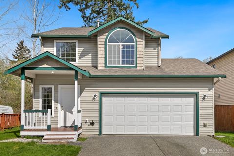 Photo of 12105 29th Avenue W, Everett, WA 98204 (MLS # 2512174)