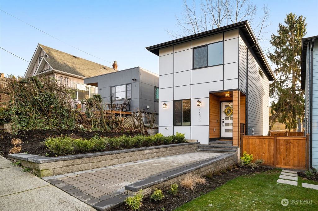 Photo of 1333 S Dawson Street, Seattle, WA 98108 (MLS # 2327411)