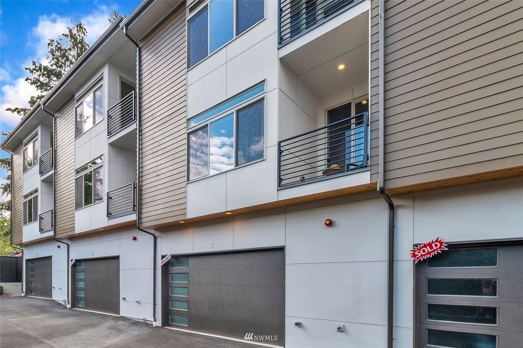 Photo of 14709 32nd Avenue NE #D, Shoreline, WA 98155 (MLS # 1963857)