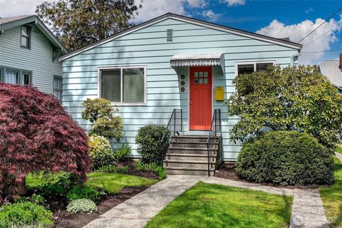 Photo of 630 NW 76th Street, Seattle, WA 98117 (MLS # 2514549)