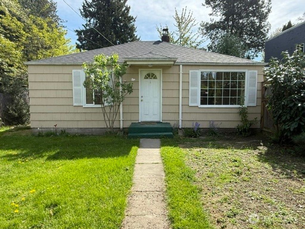 Photo of 12018 Sand Point Way NE, Seattle, WA 98125 (MLS # 2518874)