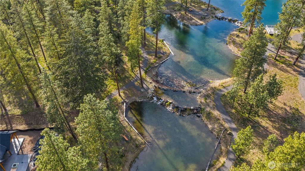 Photo of 88 Wanawish Loop Loop, Cle Elum, WA 98922 (MLS # 2546970)