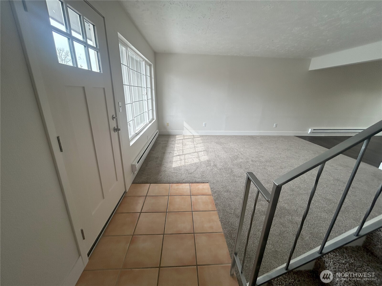 3333 Redwood Avenue 12