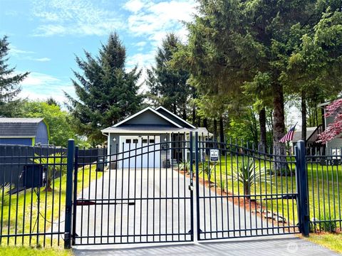Photo of 745 Albion Avenue SE, Ocean Shores, WA 98569 (MLS # 2521400)