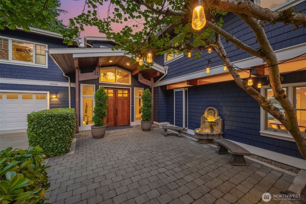 Photo of 8246 E Mercer Way, Mercer Island, WA 98040 (MLS # 2433071)