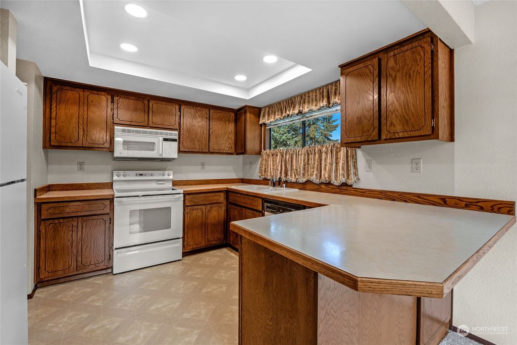 Photo of 12327 29th Avenue SE, Everett, WA 98208 (MLS # 2304319)