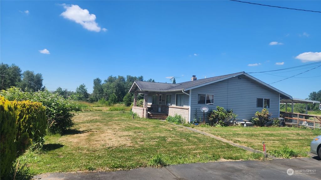 Photo of 39406 Auburn Enumclaw Highway SE, Auburn, WA 98092 (MLS # 2134061)