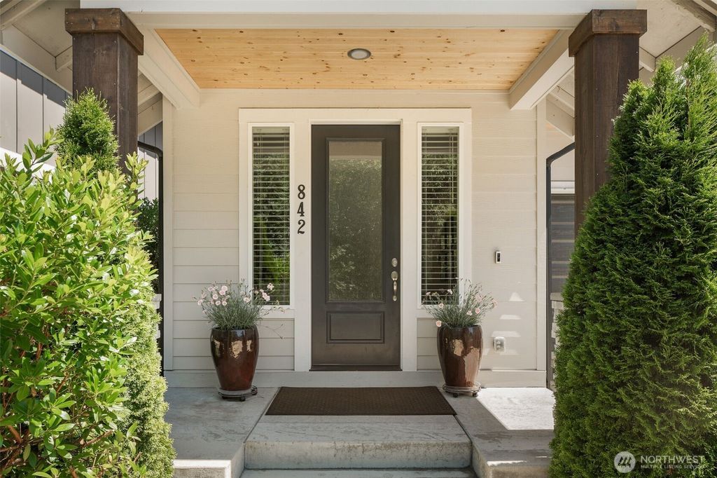 Photo of 842 Chelan Place NE, Renton, WA 98059 (MLS # 2409869)