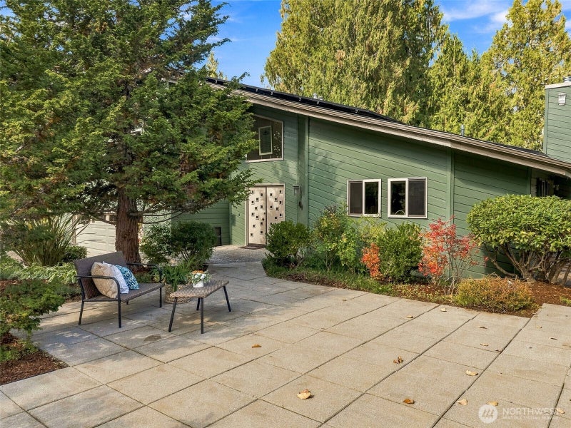 4410 Village Drive SE