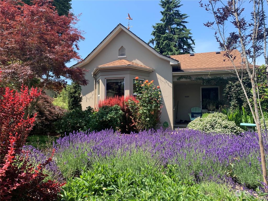 Photo of 10011 61st Avenue S, Seattle, WA 98178 (MLS # 2204571)