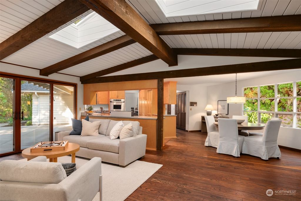 Photo of 2610 86th Avenue NE, Clyde Hill, WA 98004 (MLS # 2203150)