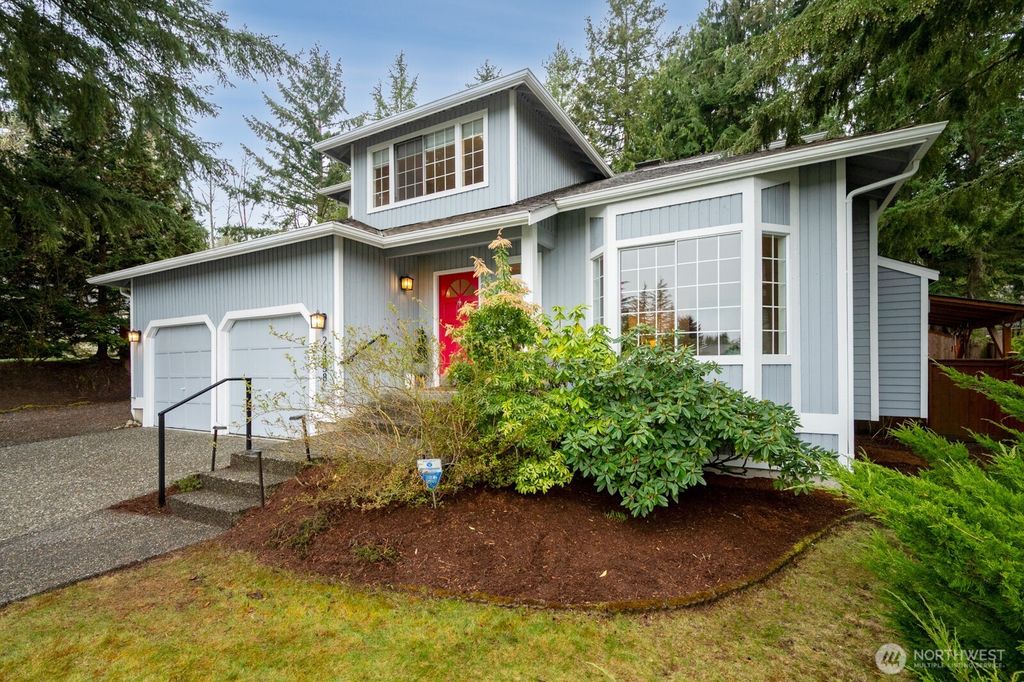Photo of 24358 32nd Avenue W, Brier, WA 98036 (MLS # 2348603)