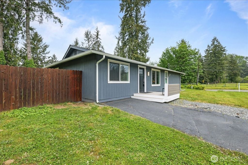 Photo of 12223 58th Place SE, Snohomish, WA 98290 (MLS # 2369347)