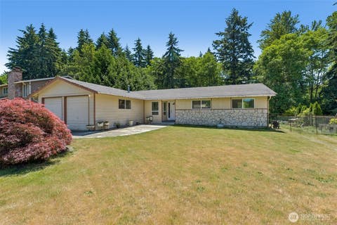 Photo of 521 SW 317th Place, Federal Way, WA 98023 (MLS # 2539500)