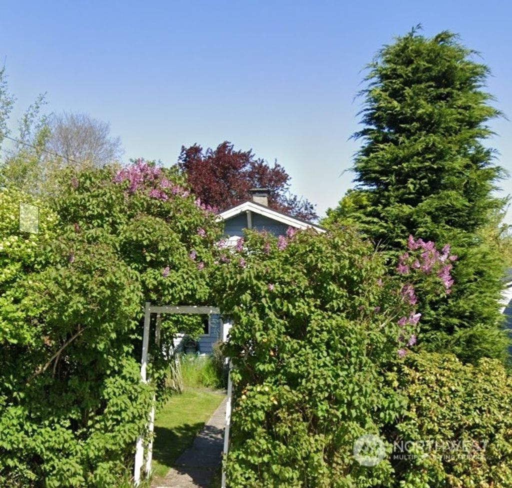 Photo of 6720 Dibble Avenue NW, Seattle, WA 98117 (MLS # 2228020)