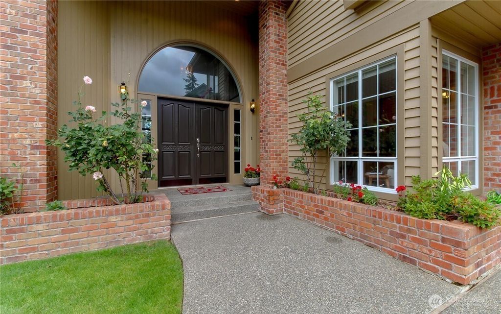 Photo of 558 SW 333rd Court, Federal Way, WA 98023 (MLS # 2483410)